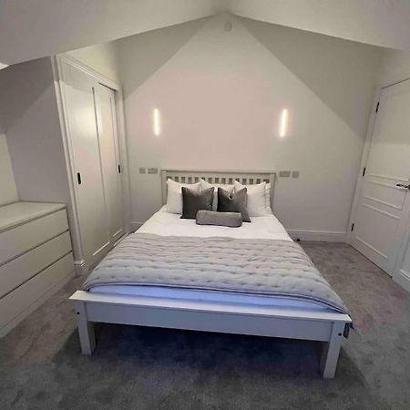 New Apartment, 10 Mins From Principality Stadium Cardiff Extérieur photo